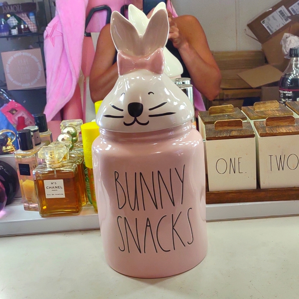 Rae Dunn BUNNY SNACKS LARGE canister